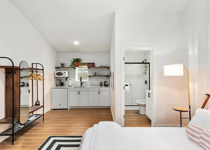 Paokalani Suite.hoʻoluʻolu Chandler